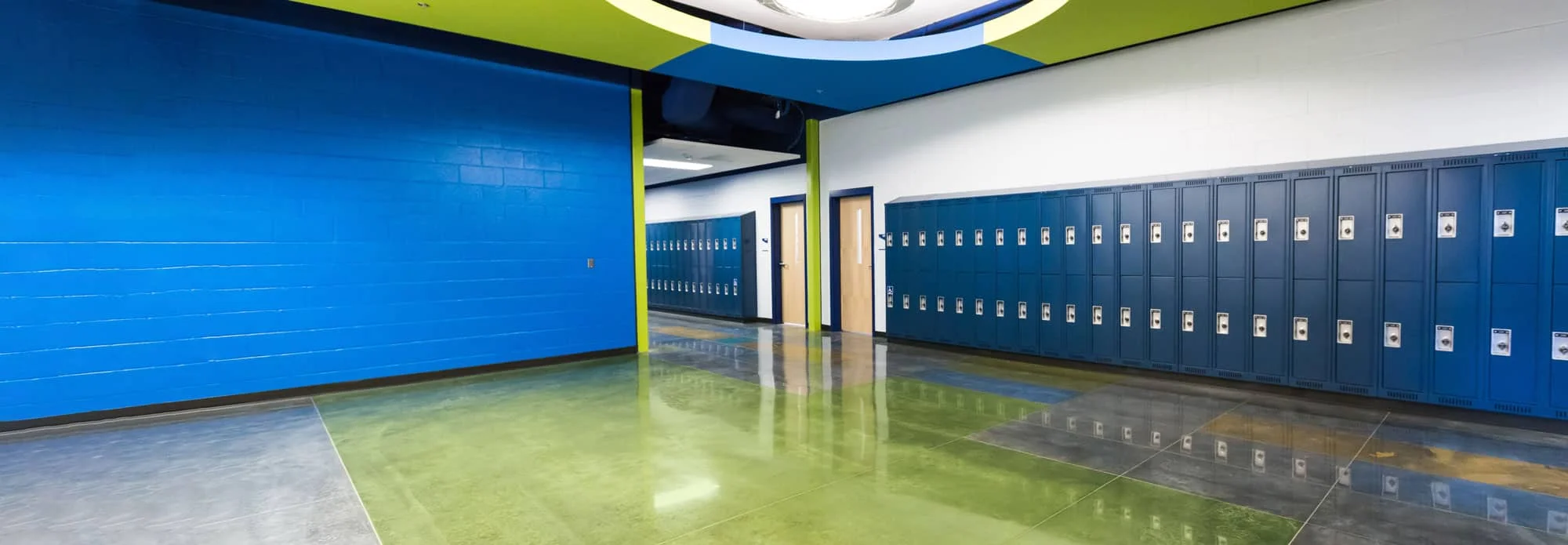 DreamInColor Emerald - piso colegio con tinte verde esmeralda GemTone